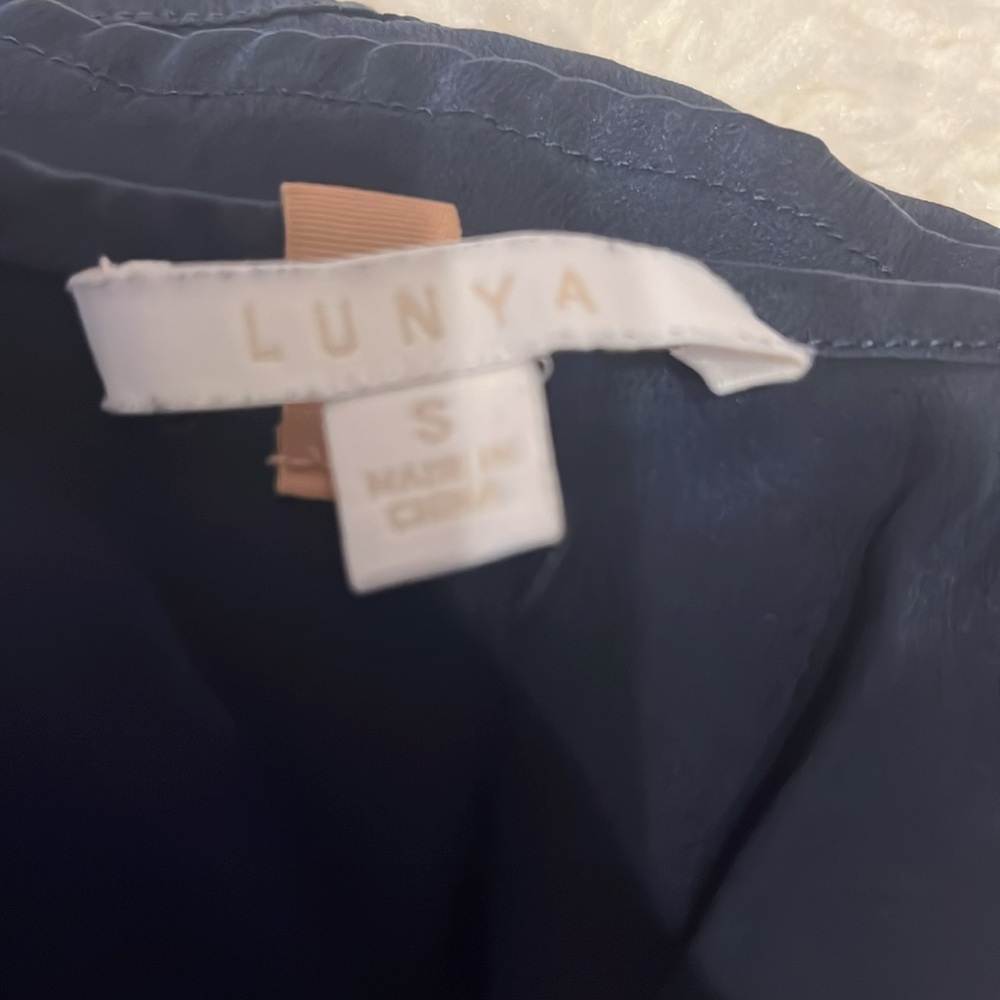 Lunya - Picture 8 of 10